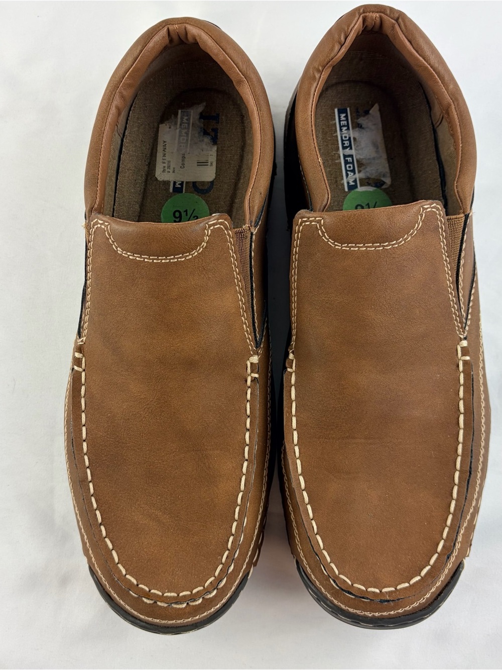 Izod Fenway Men's Brown Slip-On Moccasin Loafers 9.5 Memory Foam